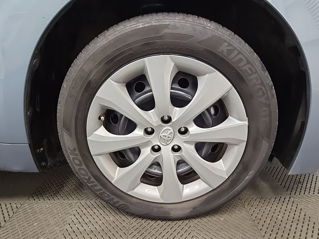 Used 2020 Toyota Corolla LE image 41