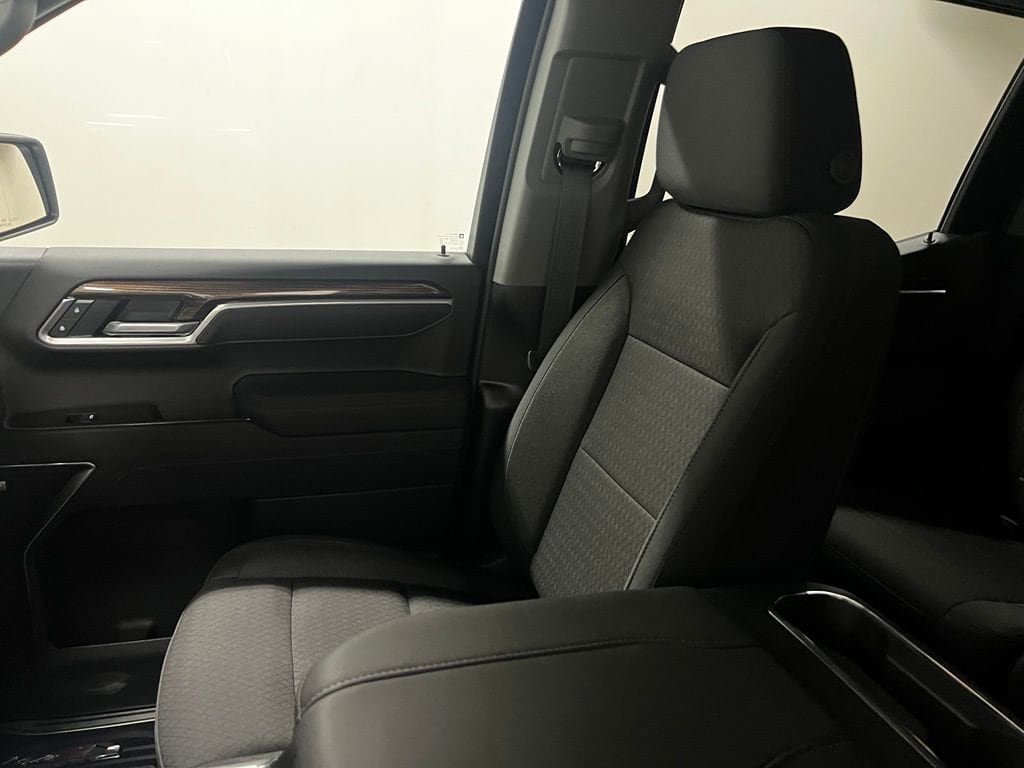 New 2026 Chevrolet Silverado 1500 RST w/ Convenience Package II AWD/4WD image 30