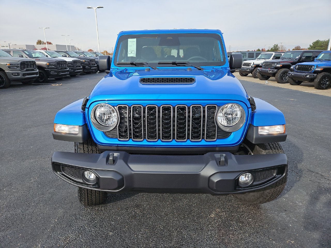 New 2026 Jeep Gladiator Sport AWD/4WD image 2