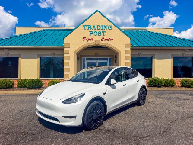 Used 2021 Tesla Model Y Long Range AWD/4WD image 22