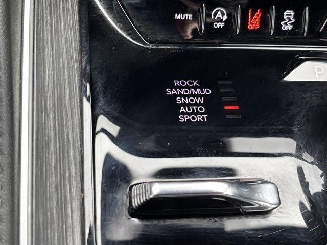 Used 2023 Jeep Wagoneer Series III w/ Premium Group I image 49