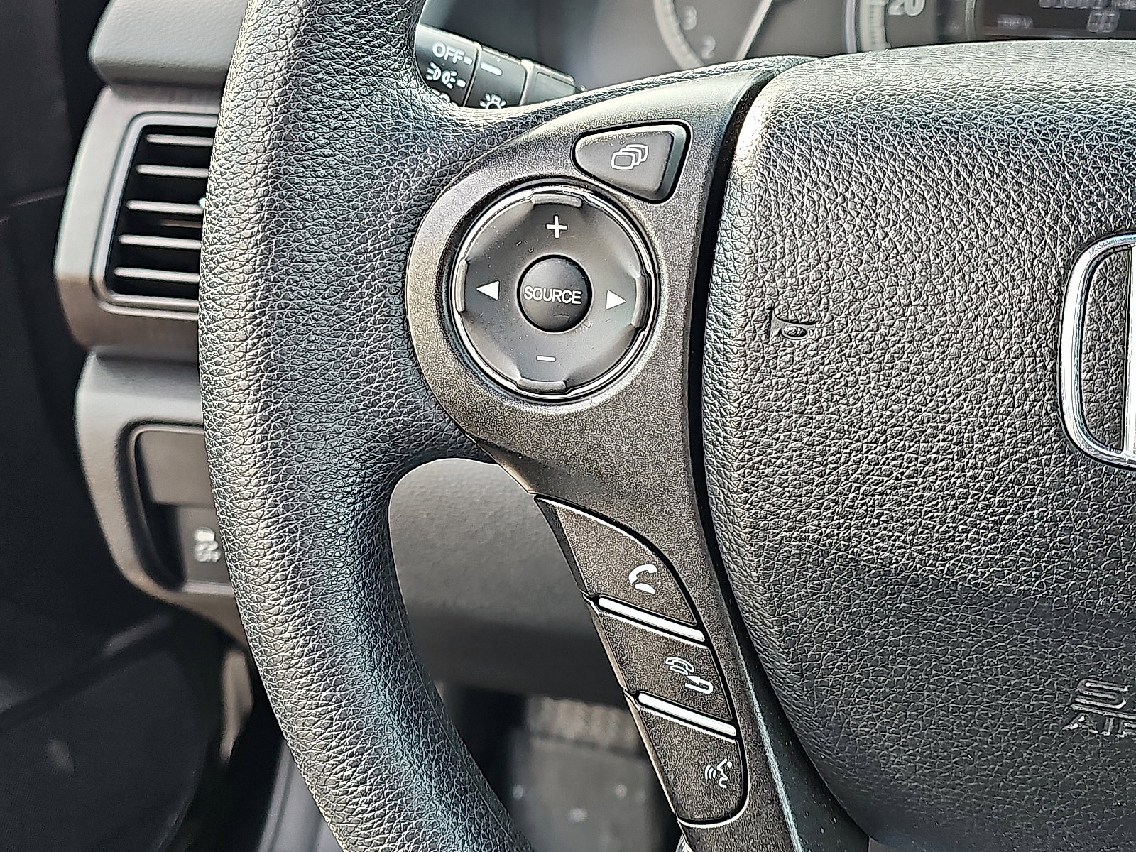 Used 2013 Honda Accord EX image 21