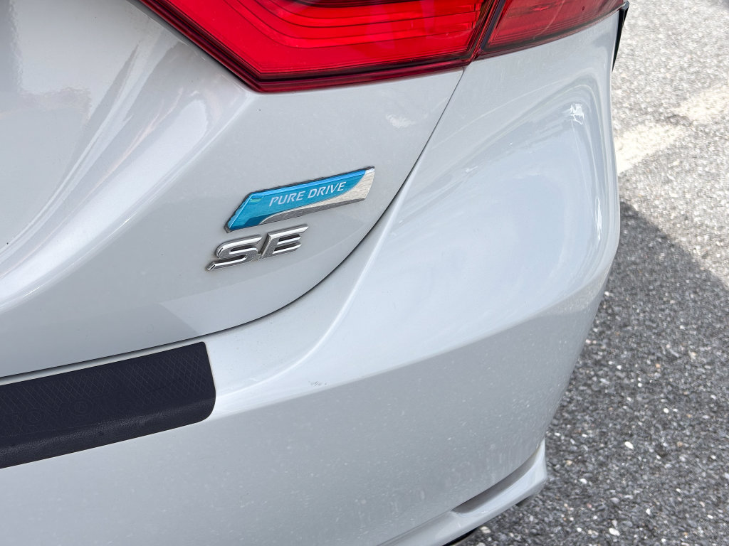 Used 2024 Toyota Camry SE FWD image 13