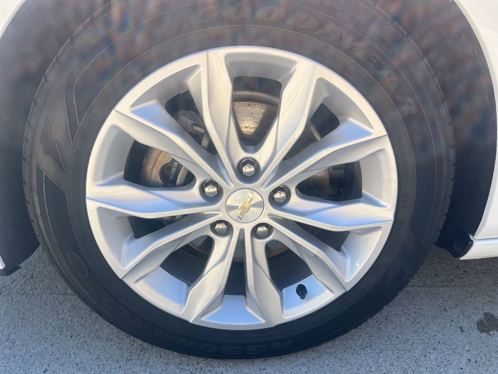 Certified 2025 Chevrolet Malibu LT image 10