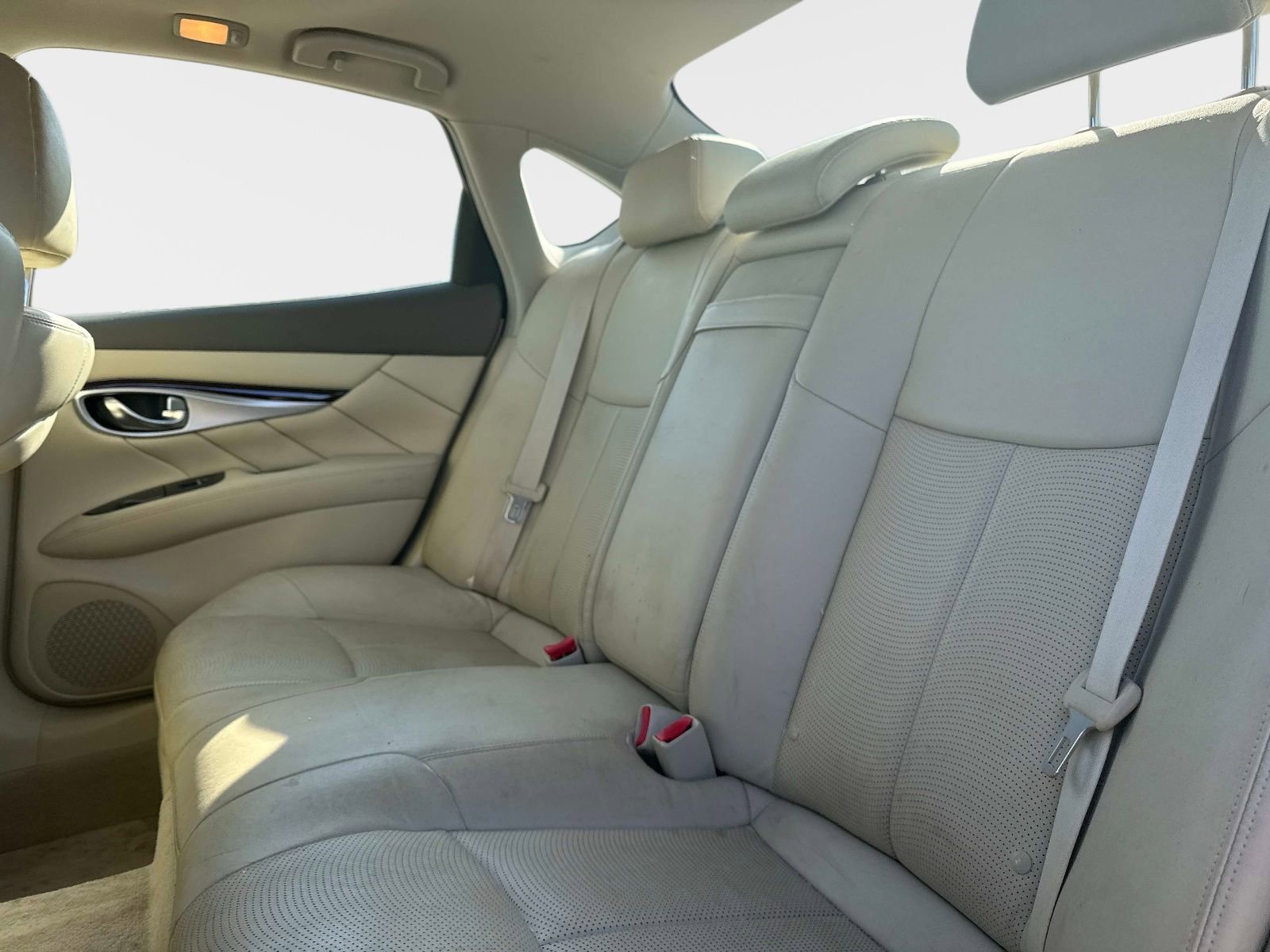 Used 2015 INFINITI Q70 3.7 image 10