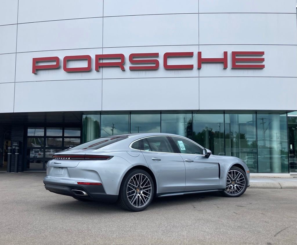 New 2025 Porsche Panamera image 13