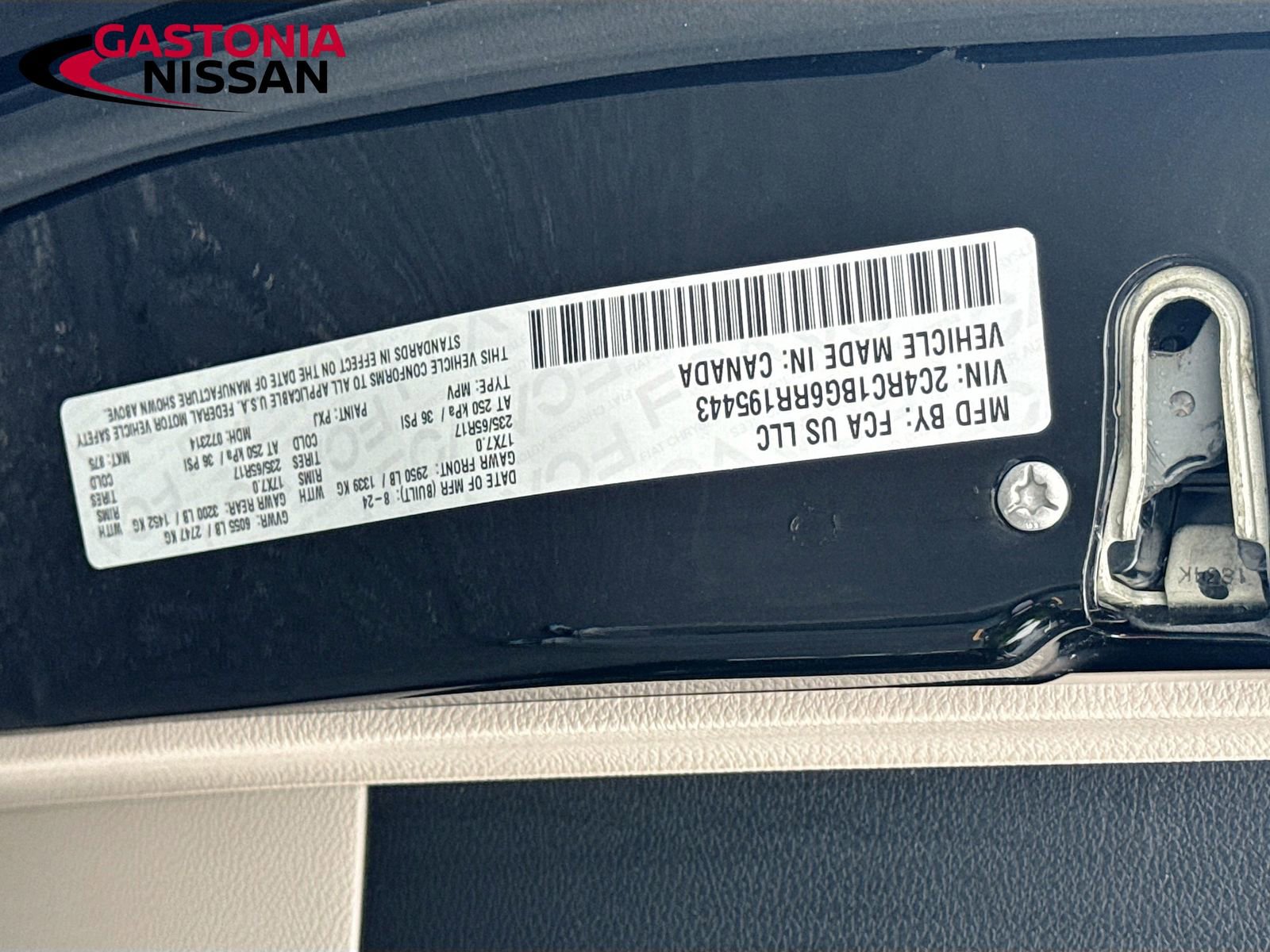 Used 2024 Chrysler Pacifica Touring-L FWD image 42