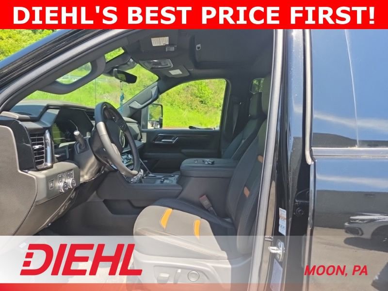 Used 2024 GMC Sierra 2500 AT4 w/ AT4 Premium Plus Package AWD/4WD image 7