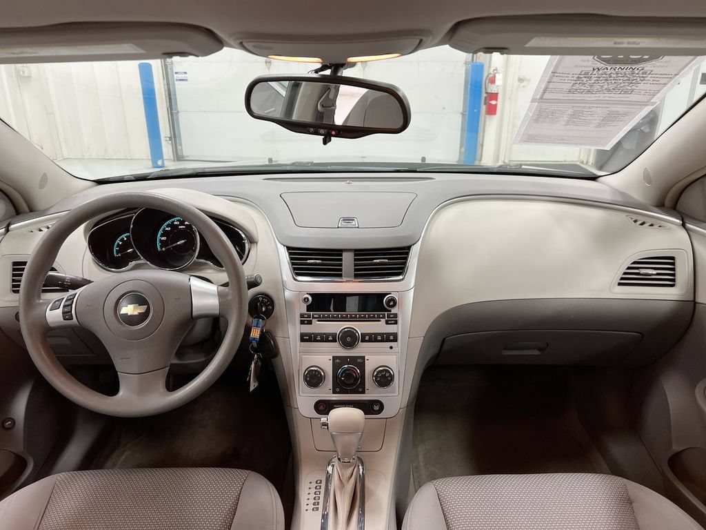 Used 2009 Chevrolet Malibu LS FWD image 10