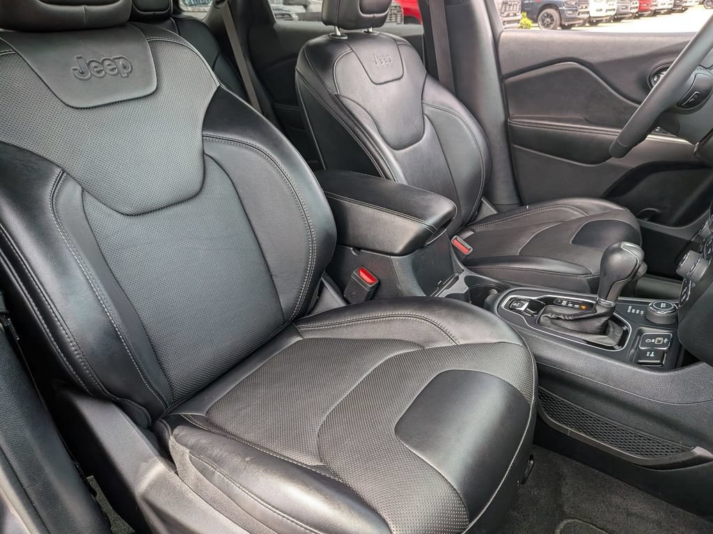 Used 2022 Jeep Cherokee Limited w/ Elite Package AWD/4WD image 33