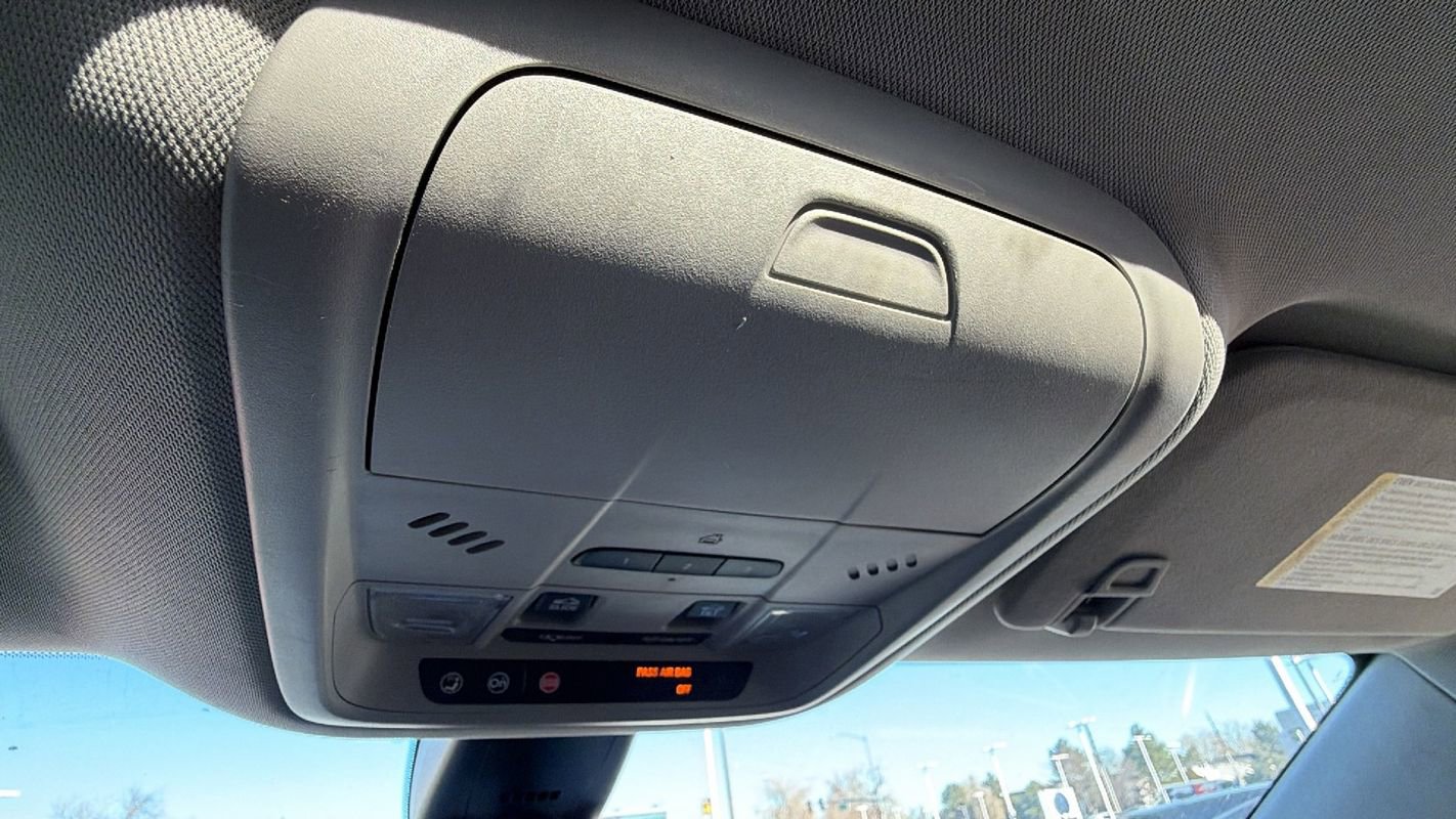 Used 2018 Buick Enclave Avenir w/ Avenir Technology Package image 32