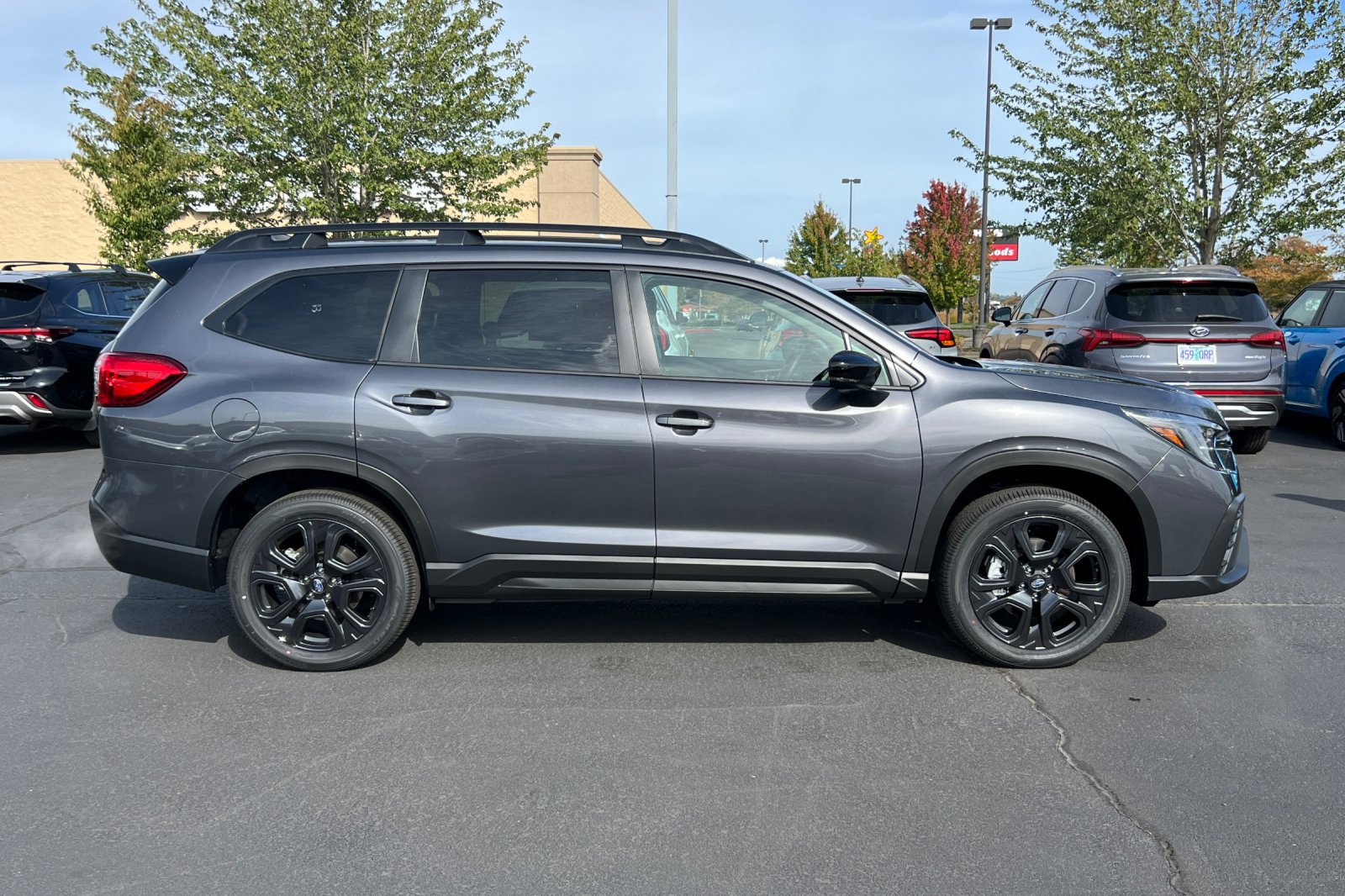 New 2025 Subaru Ascent Onyx Edition image 3