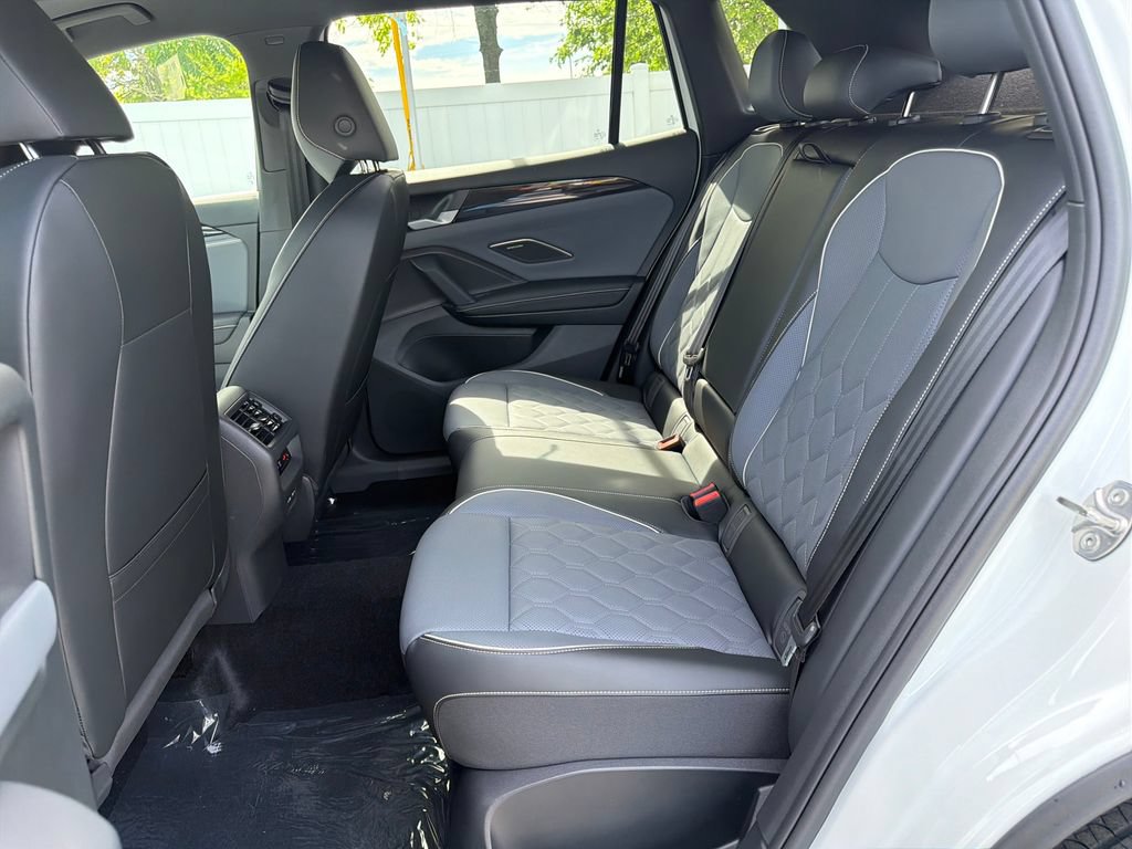 New 2026 Volkswagen Tiguan SEL R-Line AWD/4WD image 28