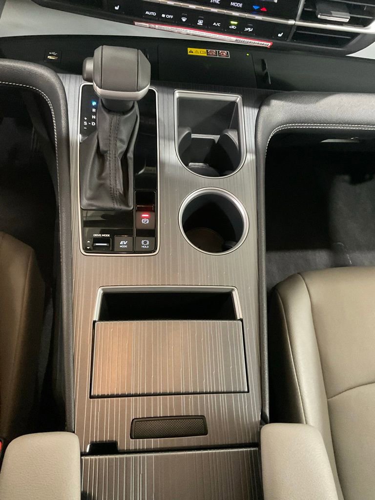 Used 2026 Toyota Sienna XLE image 23