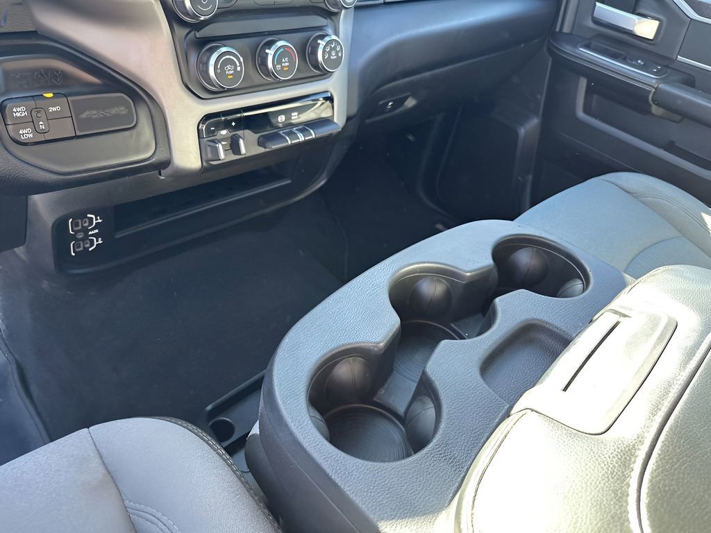 Used 2024 RAM 3500 Big Horn AWD/4WD image 35