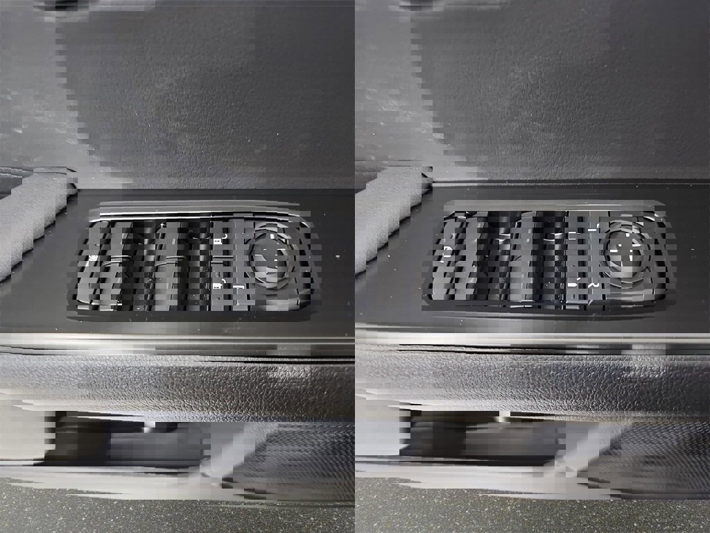 New 2026 Lexus UX 300h AWD image 28