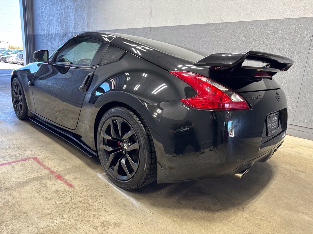 Used 2016 Nissan 370Z Coupe RWD image 7