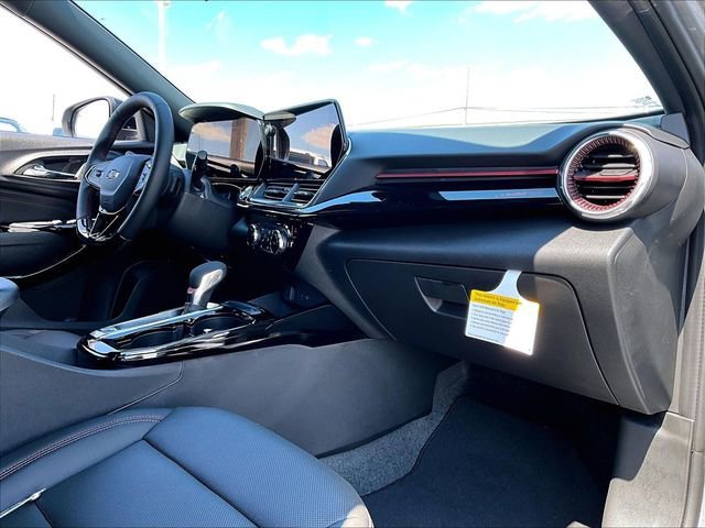 New 2026 Chevrolet Trax RS w/ Sunroof Package FWD image 9