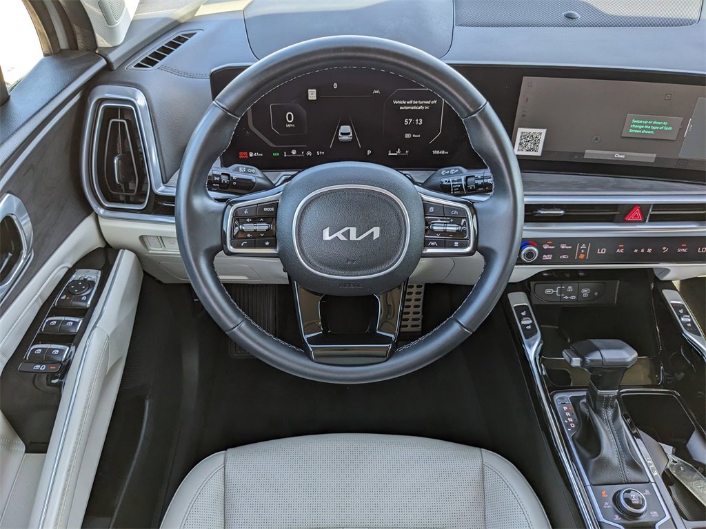 Certified 2025 Kia Sorento SX image 17