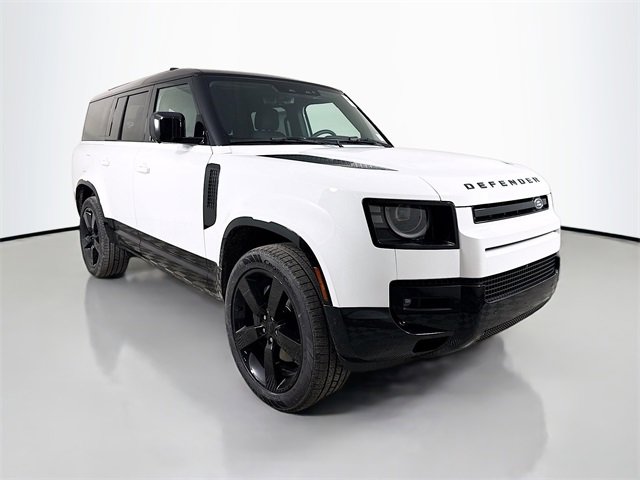 New 2026 Land Rover Defender 130 X-Dynamic SE image 3