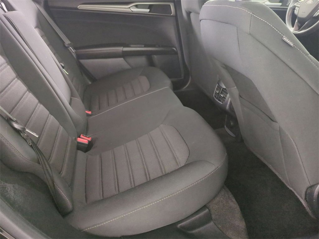 Used 2020 Ford Fusion SE image 26