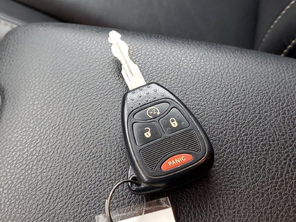 Used 2013 Jeep Wrangler Unlimited Sahara w/ Mopar Chrome Edition Group AWD/4WD image 32