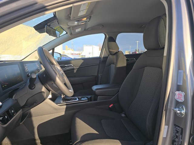Used 2024 Kia Sportage LX image 11
