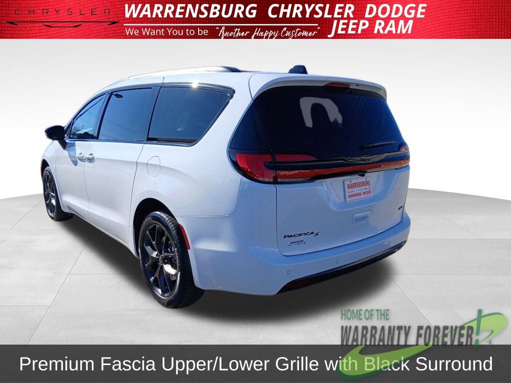 New 2026 Chrysler Pacifica Select image 7