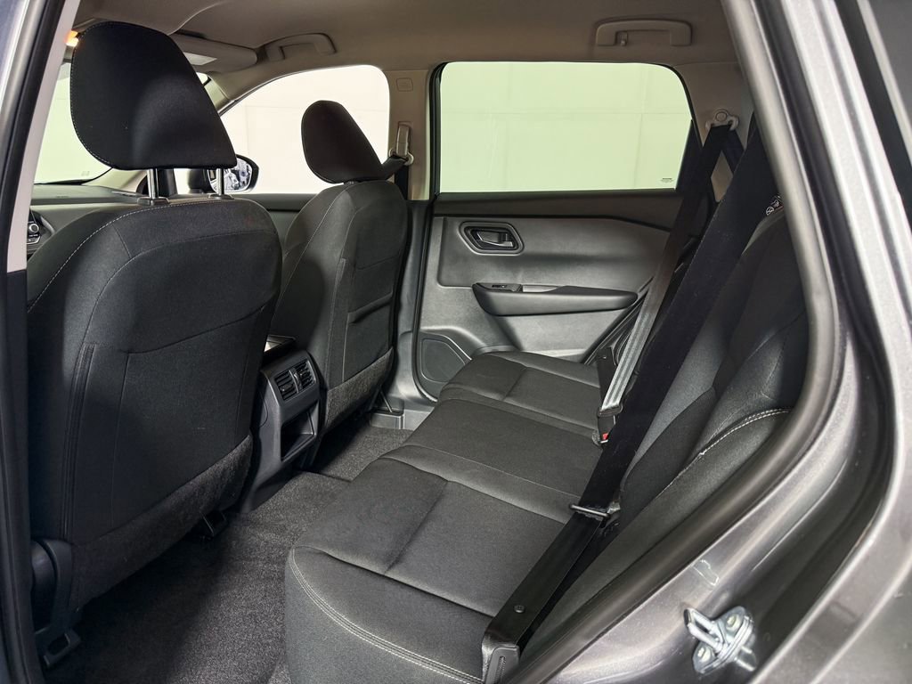 Certified 2025 Nissan Rogue S image 33
