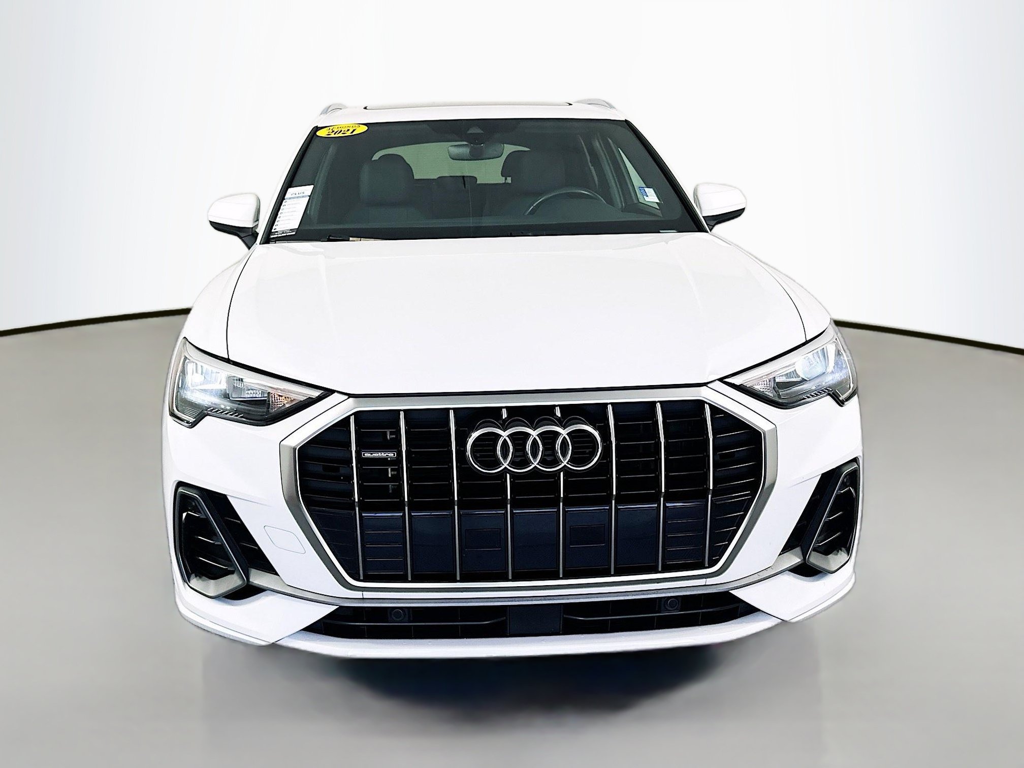 Used 2021 Audi Q3 2.0T Premium AWD/4WD image 2