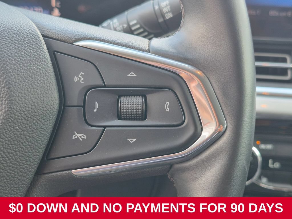 Used 2025 Chevrolet Trax LT w/ LT Convenience Package FWD image 20