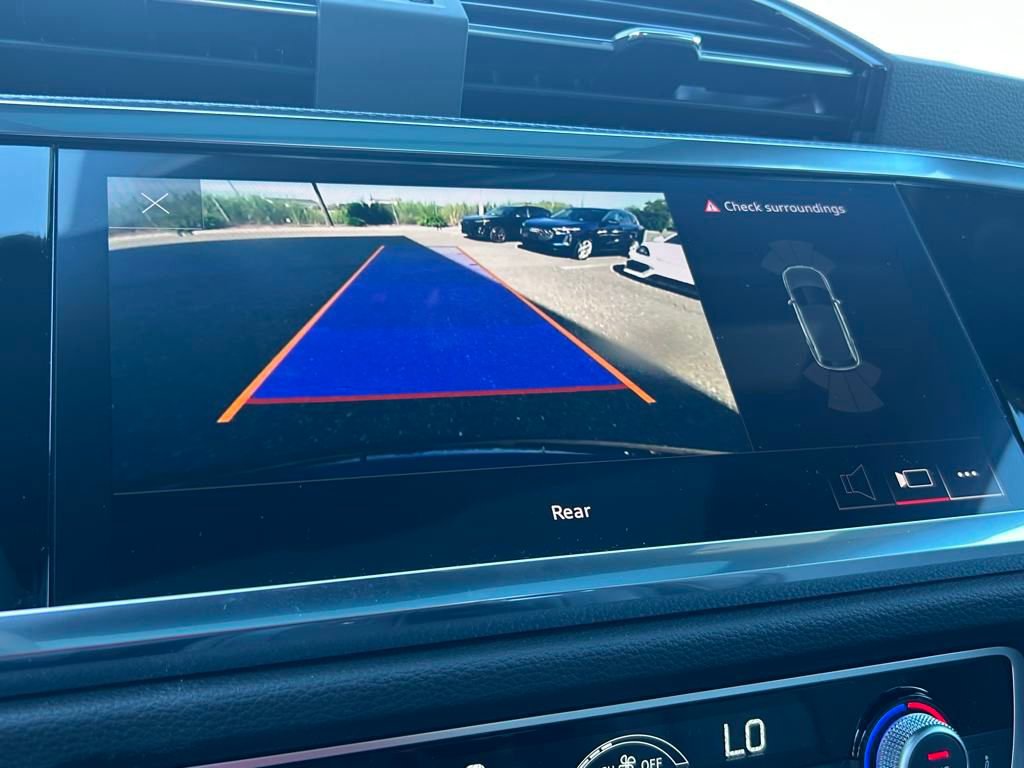 New 2025 Audi Q3 2.0T Premium image 18