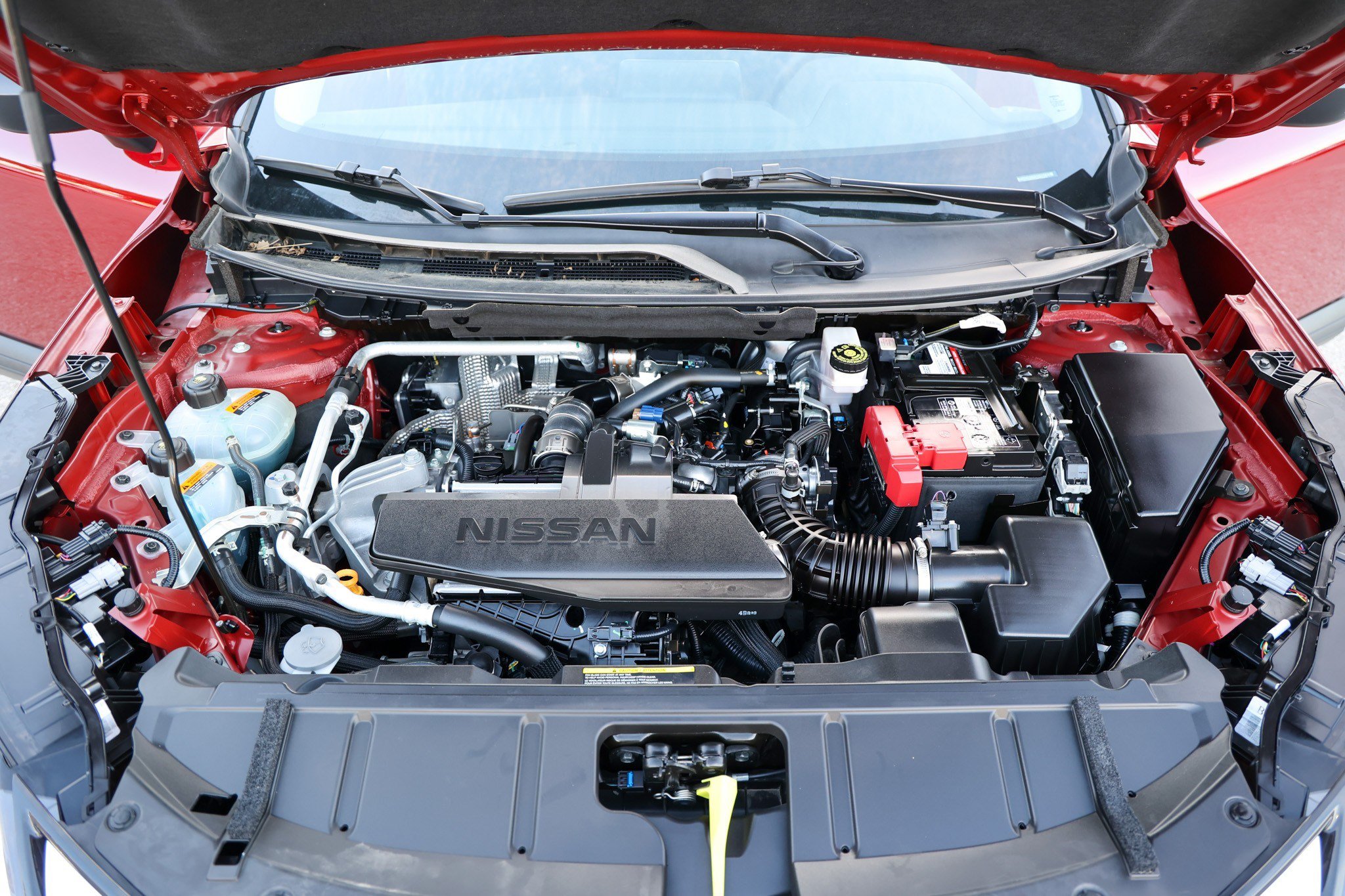 Used 2025 Nissan Rogue S AWD/4WD image 15