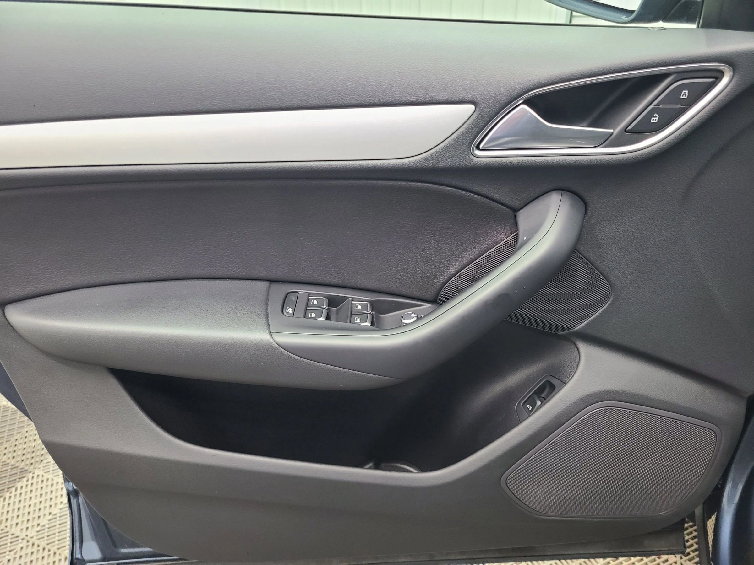 Used 2018 Audi Q3 2.0T Premium image 22