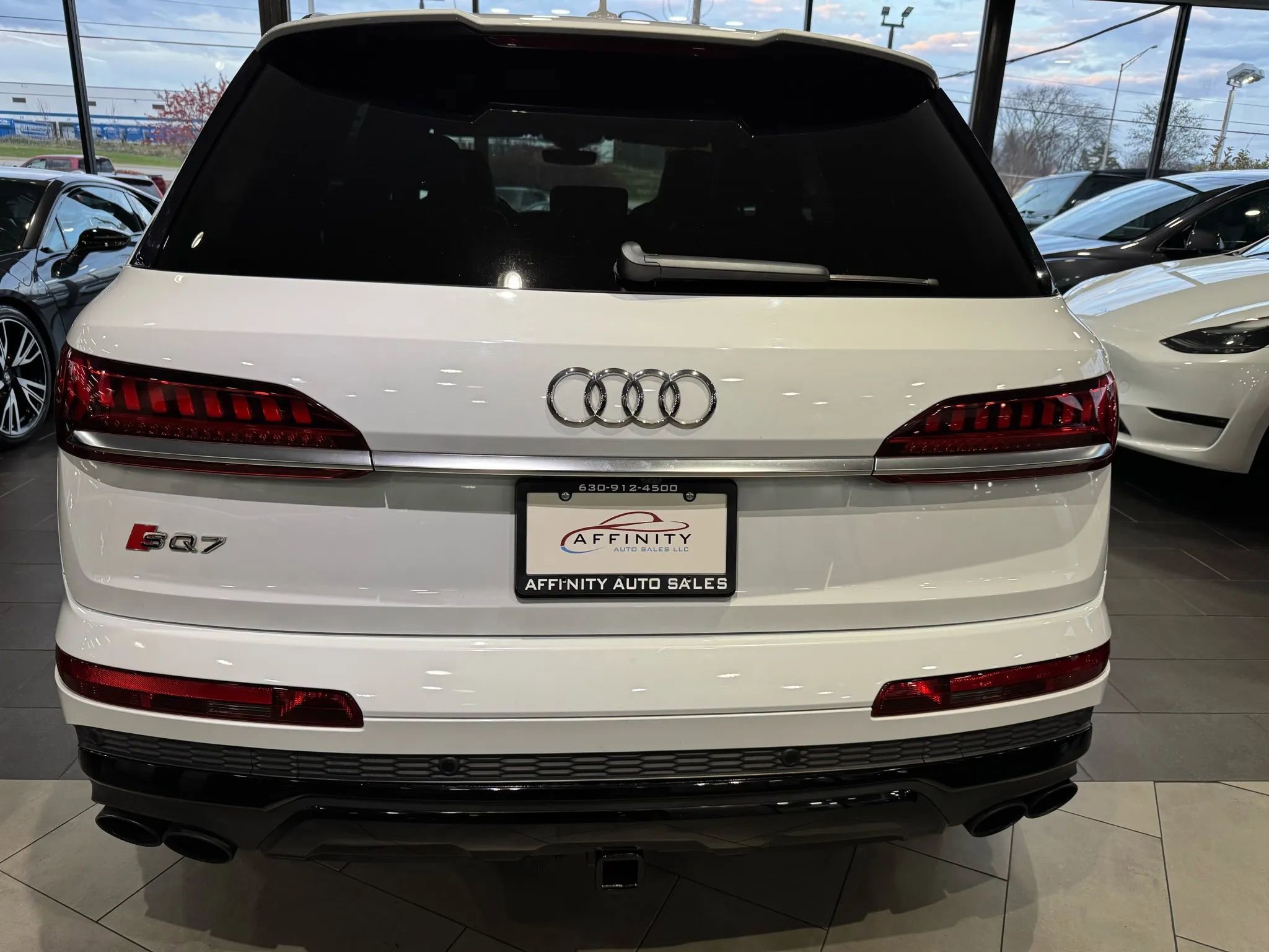 Used 2020 Audi SQ7 Prestige AWD/4WD image 6