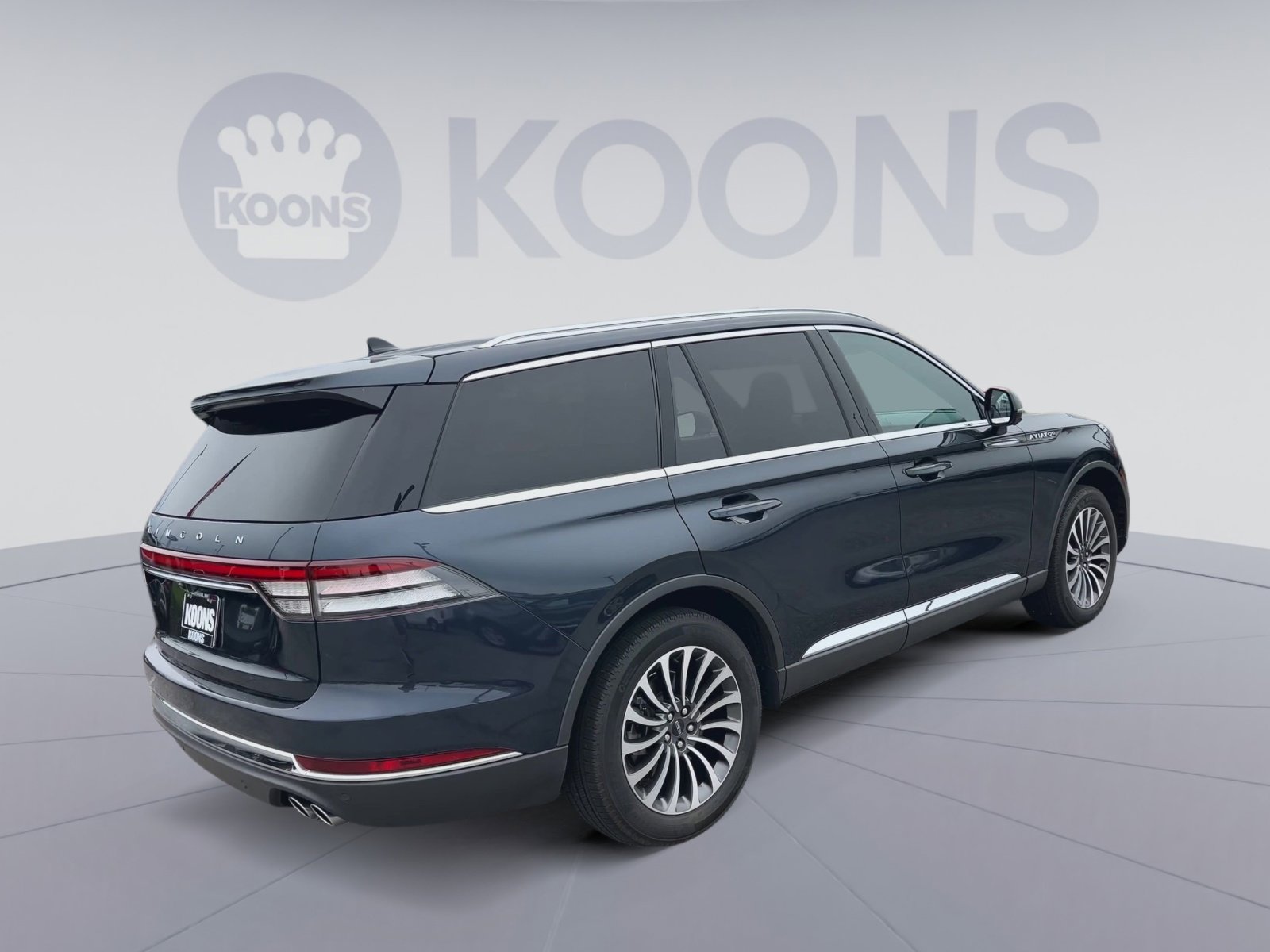 Used 2023 Lincoln Aviator Reserve w/ Elements Package Plus AWD/4WD image 11