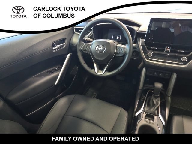 Used 2024 Toyota Corolla Cross XLE w/ Convenience Package FWD image 18