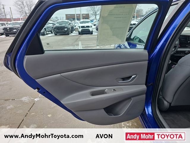 Used 2021 Hyundai Elantra SEL w/ Convenience Package image 25