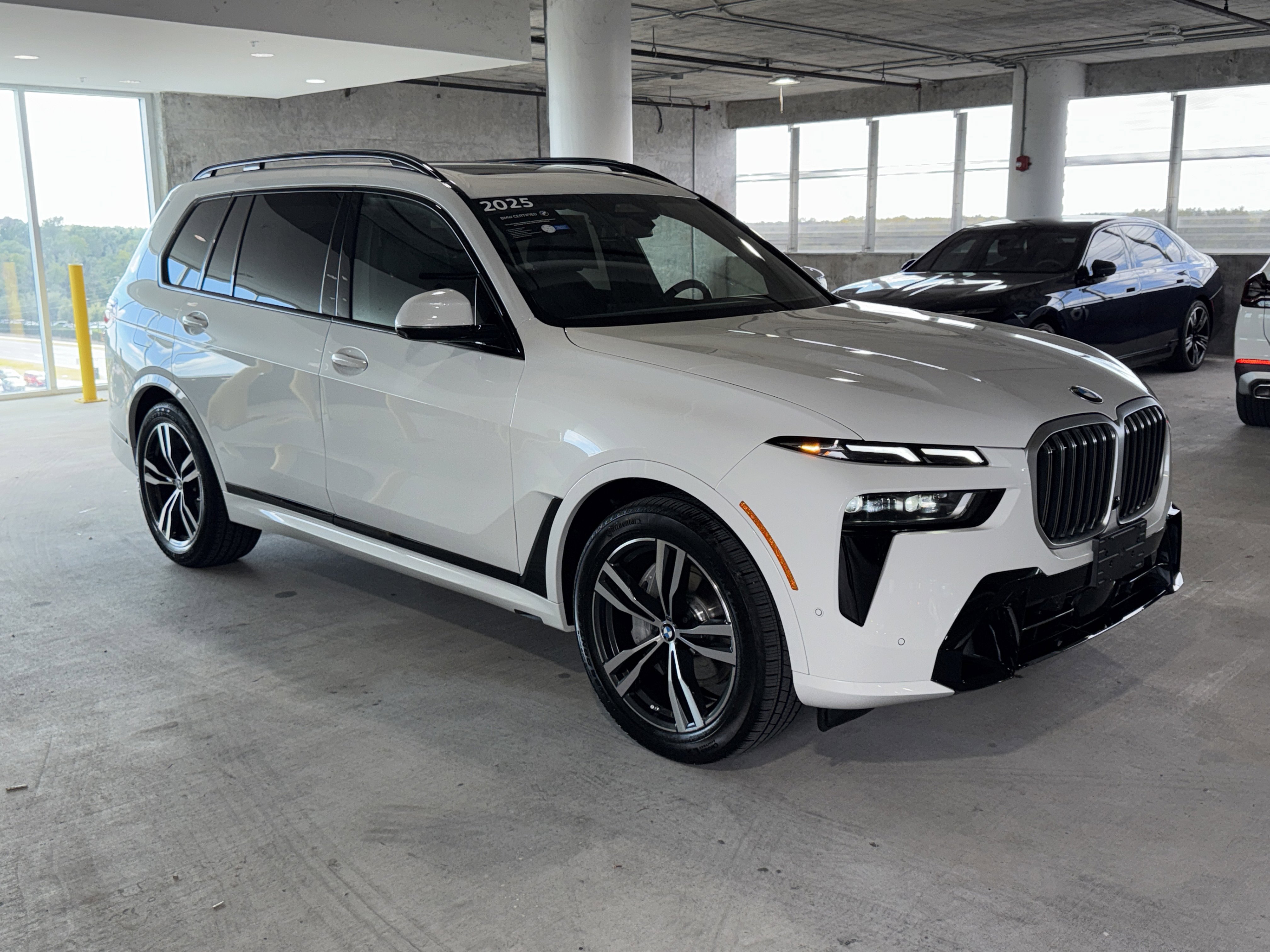 Certified 2025 BMW X7 xDrive40i w/ M Sport Package image 2