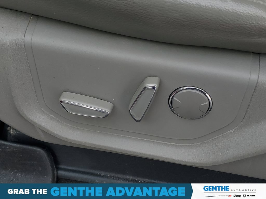 Used 2017 Ford F150 Lariat w/ Equipment Group 502A Luxury AWD/4WD image 9