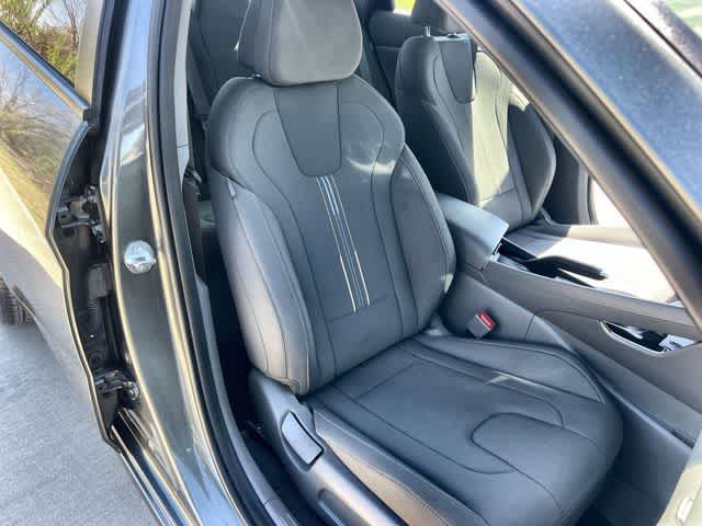 Used 2025 Hyundai Elantra Sport image 12