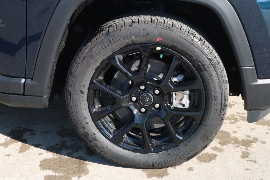 New 2026 Jeep Compass Latitude AWD/4WD image 17