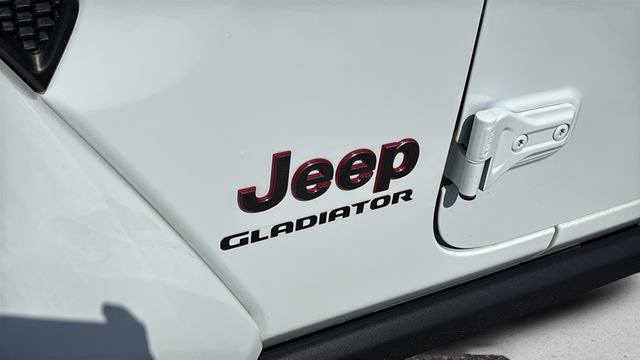 Used 2021 Jeep Gladiator Rubicon AWD/4WD image 37