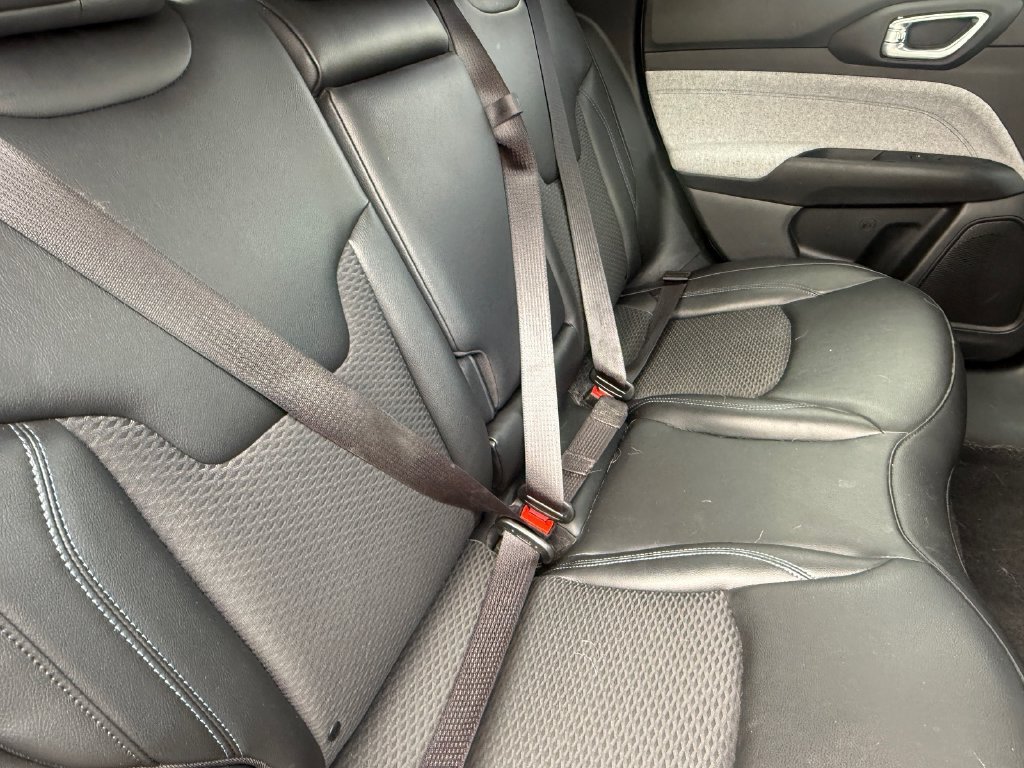 Used 2022 Jeep Compass Latitude FWD image 13