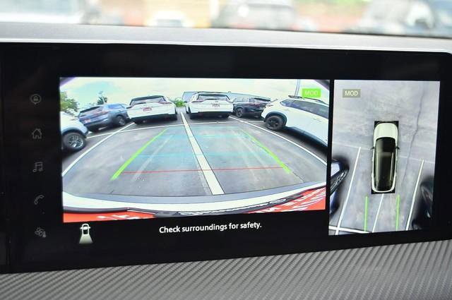 New 2025 Nissan Kicks SR image 13