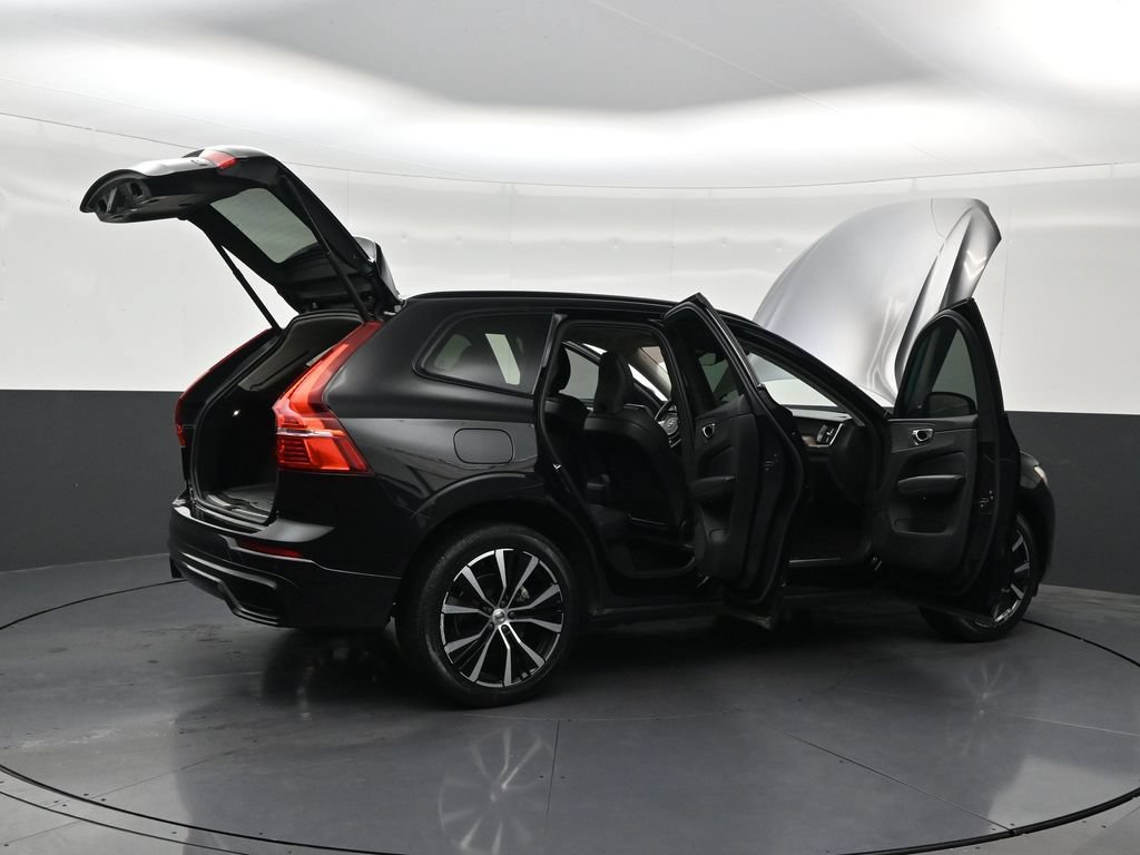 Certified 2024 Volvo XC60 B5 Plus AWD/4WD image 31