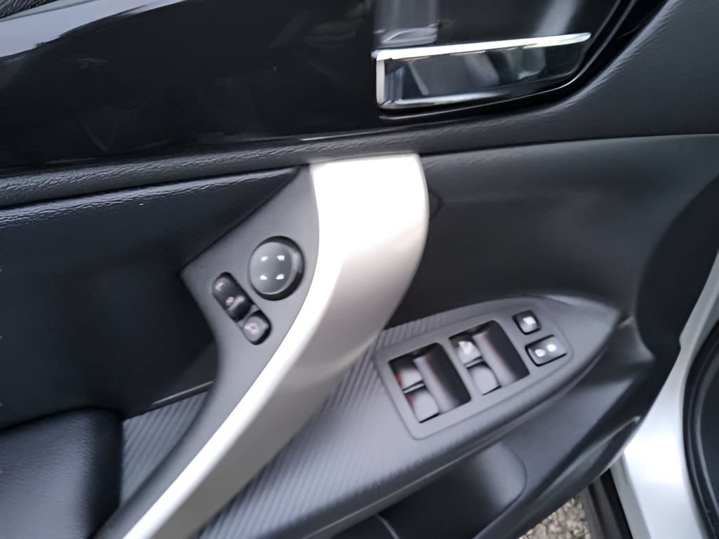 Used 2024 Mitsubishi Eclipse Cross SE AWD/4WD image 22