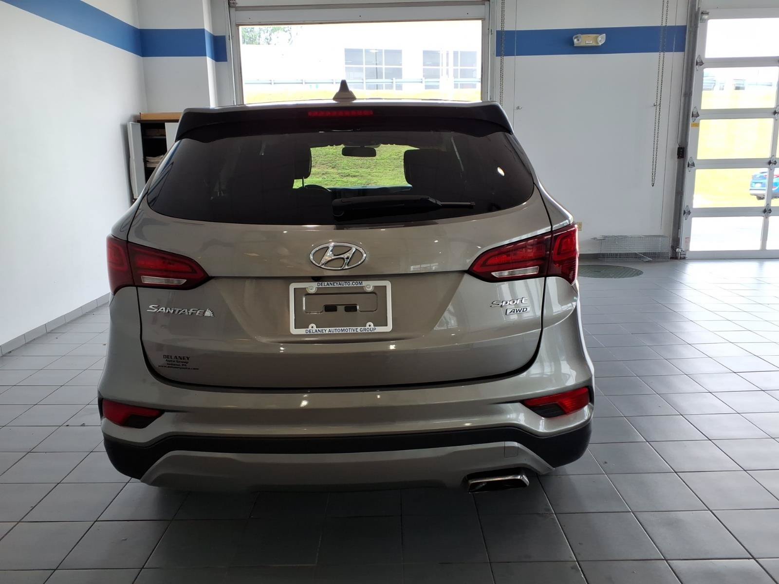 Used 2017 Hyundai Santa Fe Sport AWD/4WD image 6
