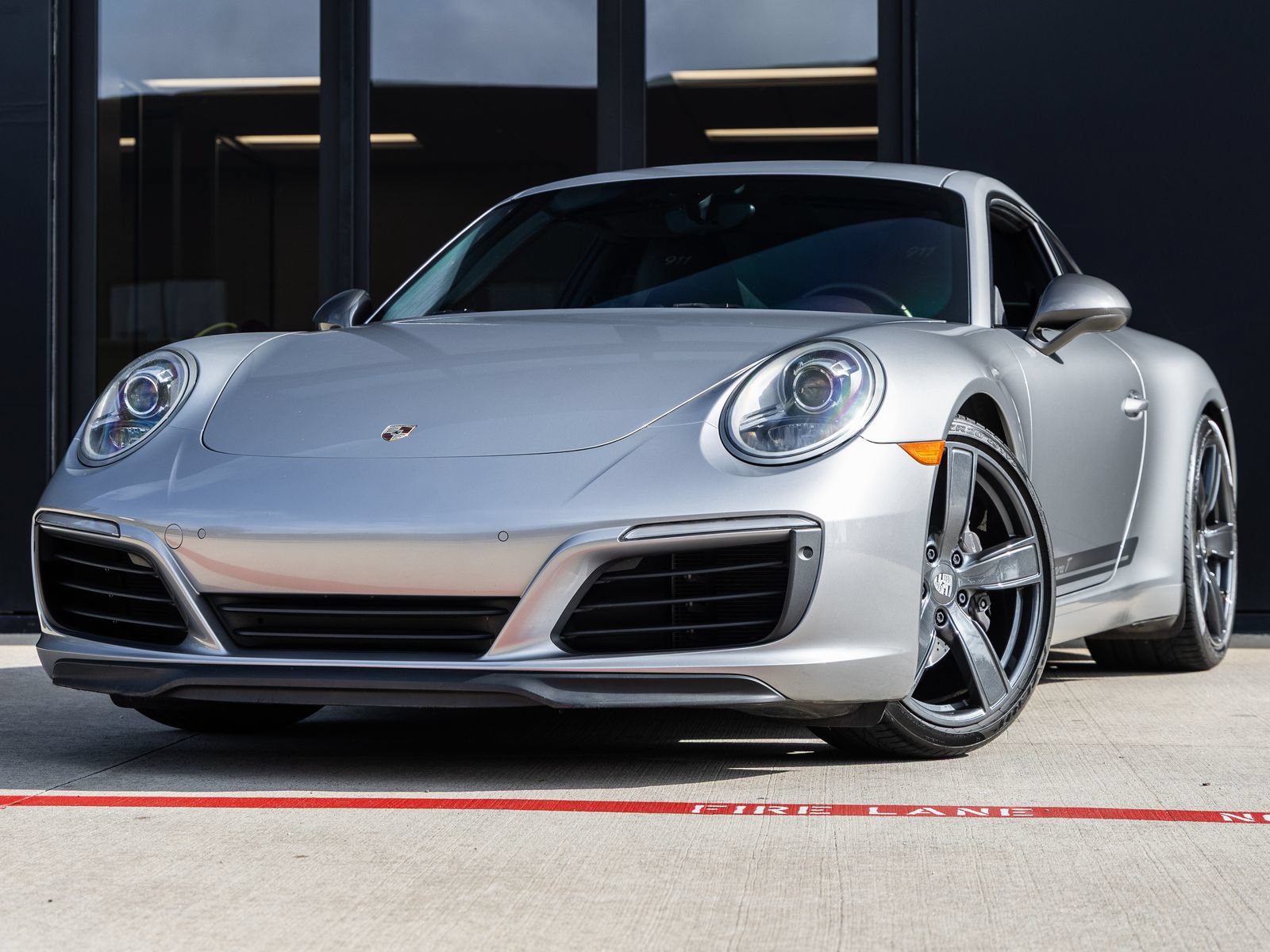 Certified 2018 Porsche 911 Carrera T RWD image 1