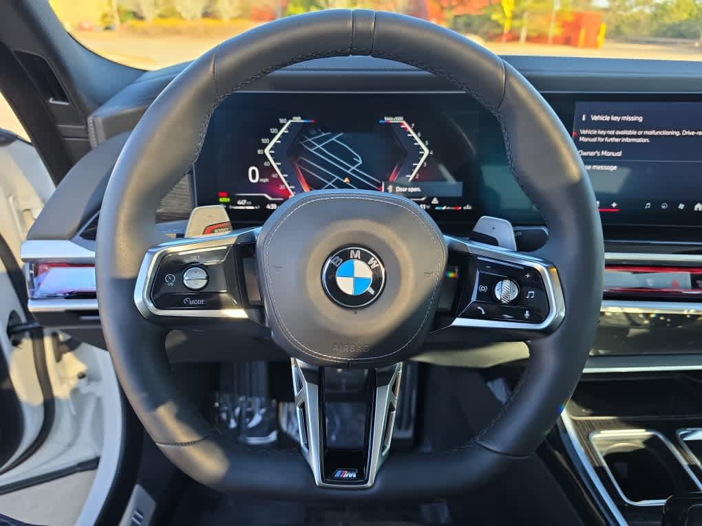 Used 2025 BMW 740i xDrive AWD/4WD image 13